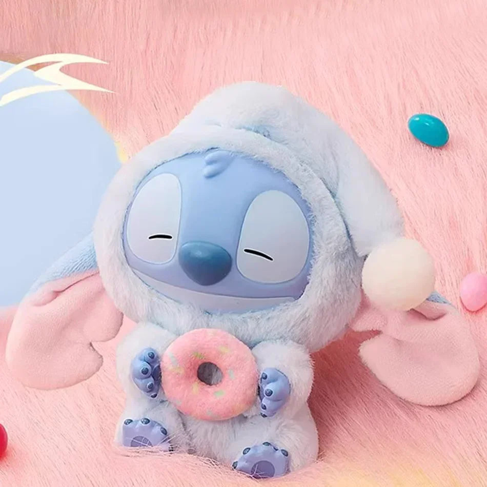 Llavero Peluche Stitch “Eat Something Before Sleep” | Colección Vinilo Disney — Estilo Aleatorio