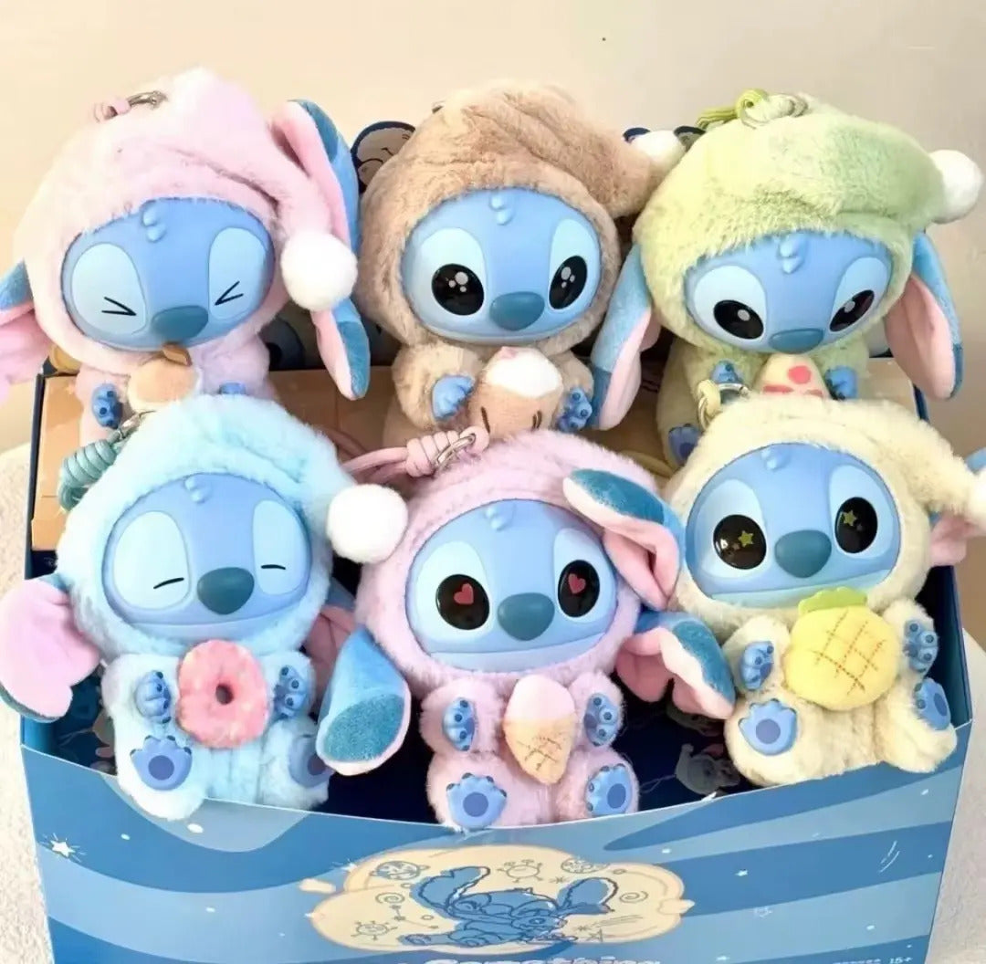 Llavero Peluche Stitch “Eat Something Before Sleep” | Colección Vinilo Disney — Estilo Aleatorio