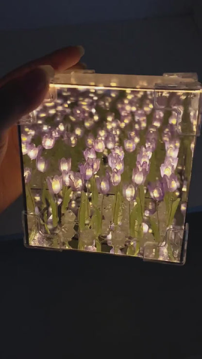 Lámpara Led Tulipanes Cubo Decorativa Espejo Infinito Regalo